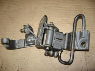 петля двери Volkswagen Touareg 1 поколение 2005, 2.5 л., TDi, BAC, дизель, АКПП, серый, внедорожник 5 дв., полный привод