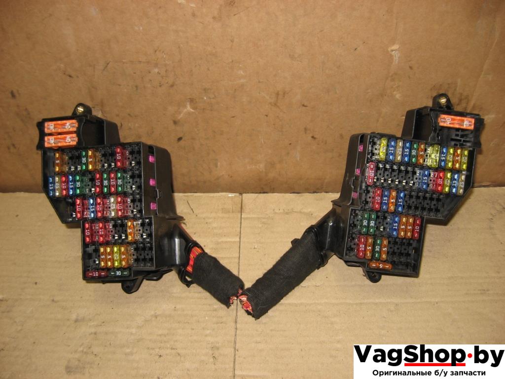 блок предохранителей Volkswagen Touareg 1 поколение 2005, 2.5 л., TDi, BAC, дизель, АКПП, серый, внедорожник 5 дв., полный привод, 7L0941824A, 7L0941824B - фото №1