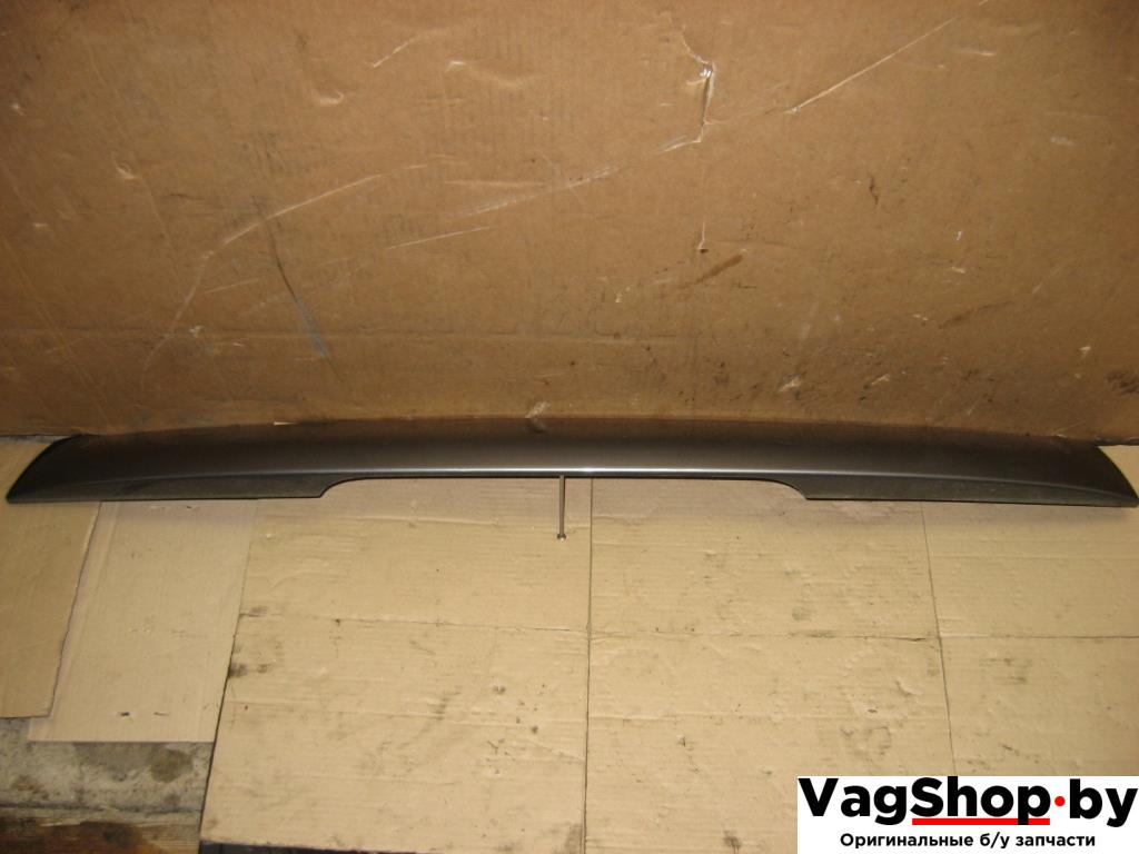 спойлер Volkswagen Touareg 1 поколение 2005, 2.5 л., TDi, BAC, дизель, АКПП, серый, внедорожник 5 дв., полный привод, 7L6827933C - фото №1