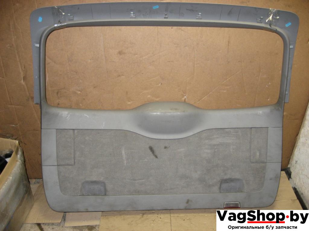 обшивка крышки багажника Volkswagen Touareg 1 поколение 2005, 2.5 л., TDi, BAC, дизель, АКПП, серый, внедорожник 5 дв., полный привод, 7L6867605D, 7L6867671B, 7L6867672B, 7L6867685A - фото №1