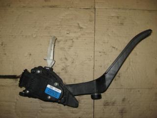 педаль Volkswagen Touareg 1 поколение 2005, 2.5 л., TDi, BAC, дизель, АКПП, серый, внедорожник 5 дв., полный привод, 7L6723507A