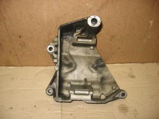 кронштейн генератора Volkswagen Touareg 1 поколение 2005, 2.5 л., TDi, BAC, дизель, АКПП, серый, внедорожник 5 дв., полный привод, 070903143C