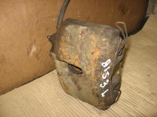 суппорт Volkswagen Passat B6 2010, 1.4 л., TSI, бензин, газ, МКПП, черный, универсал, передний привод