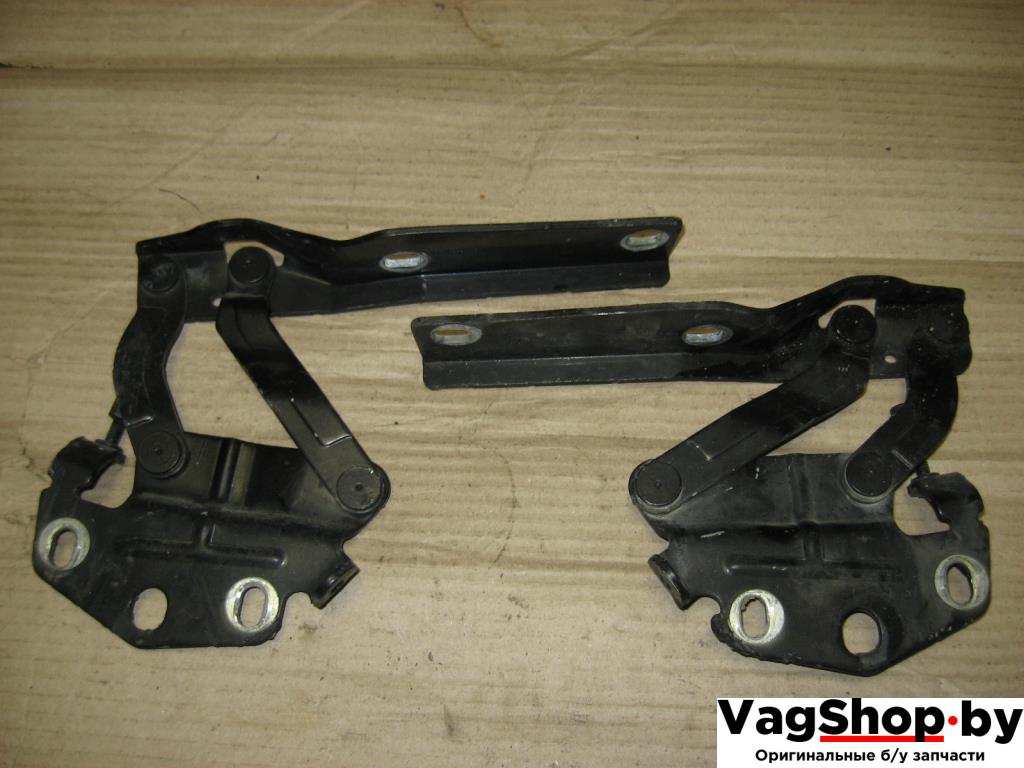 петля капота Volkswagen Passat B6 2010, 1.4 л., TSI, бензин, газ, МКПП, черный, универсал, передний привод, 3C0823301E - фото №1