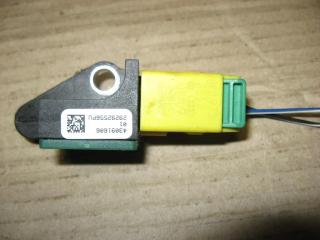 датчик удара Volkswagen Passat B6 2010, 1.4 л., TSI, бензин, газ, МКПП, черный, универсал, передний привод, 5N0959351B