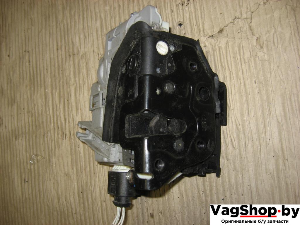 замок двери задней правой Volkswagen Passat B6 2010, 1.4 л., TSI, бензин, газ, МКПП, черный, универсал, передний привод, 3C4839016A - фото №1