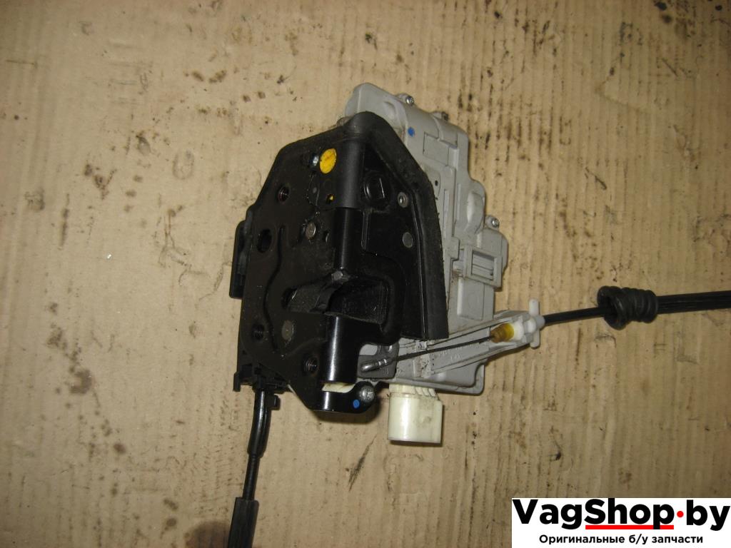 замок двери задней левой Volkswagen Passat B6 2010, 1.4 л., TSI, бензин, газ, МКПП, черный, универсал, передний привод, 3C4839015A - фото №1