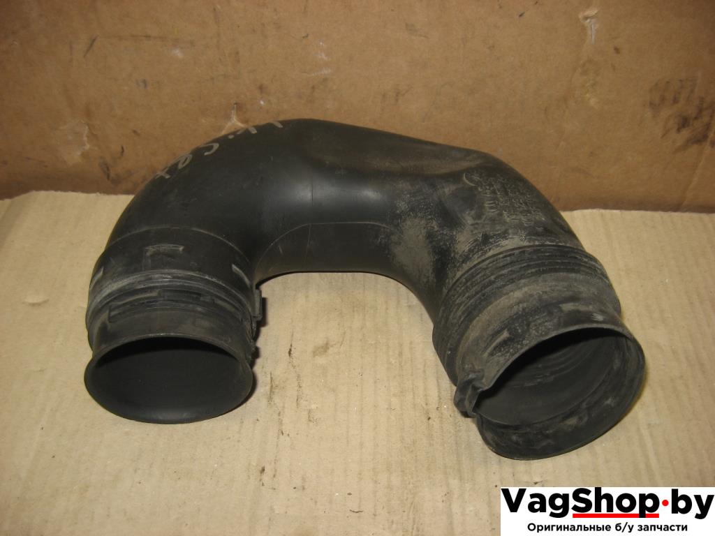 воздуховод Volkswagen Golf Plus 1 поколение 2008, 1.9 л., TDi, BLS, дизель, МКПП, серый, хетчбэк 5 дв., передний привод, 1K0129618BQ - фото №1