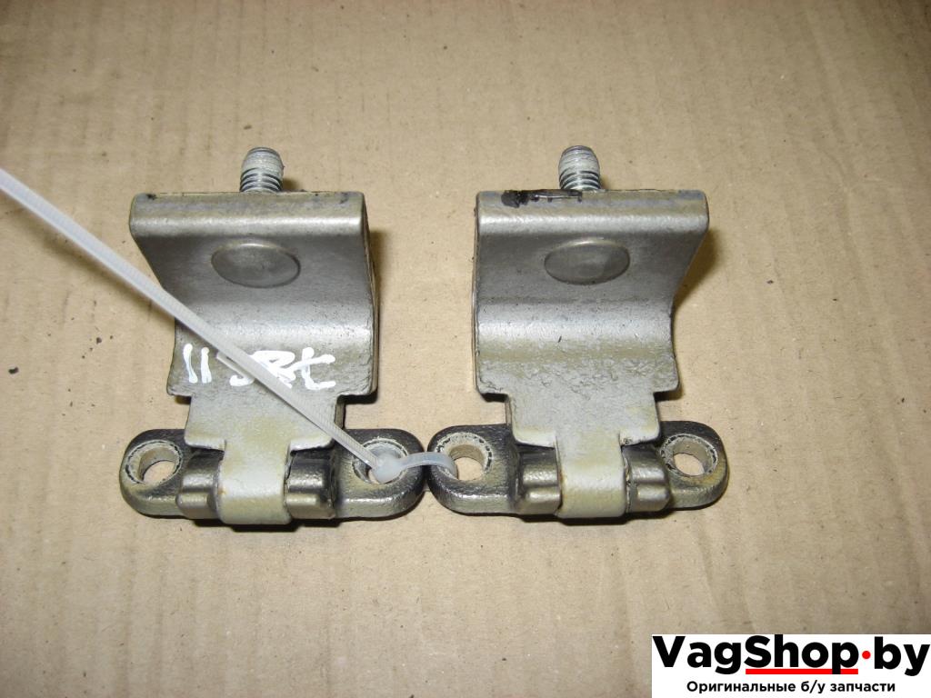 петля крышки багажника Volkswagen Golf Plus 1 поколение 2008, 1.9 л., TDi, BLS, дизель, МКПП, серый, хетчбэк 5 дв., передний привод - фото №1