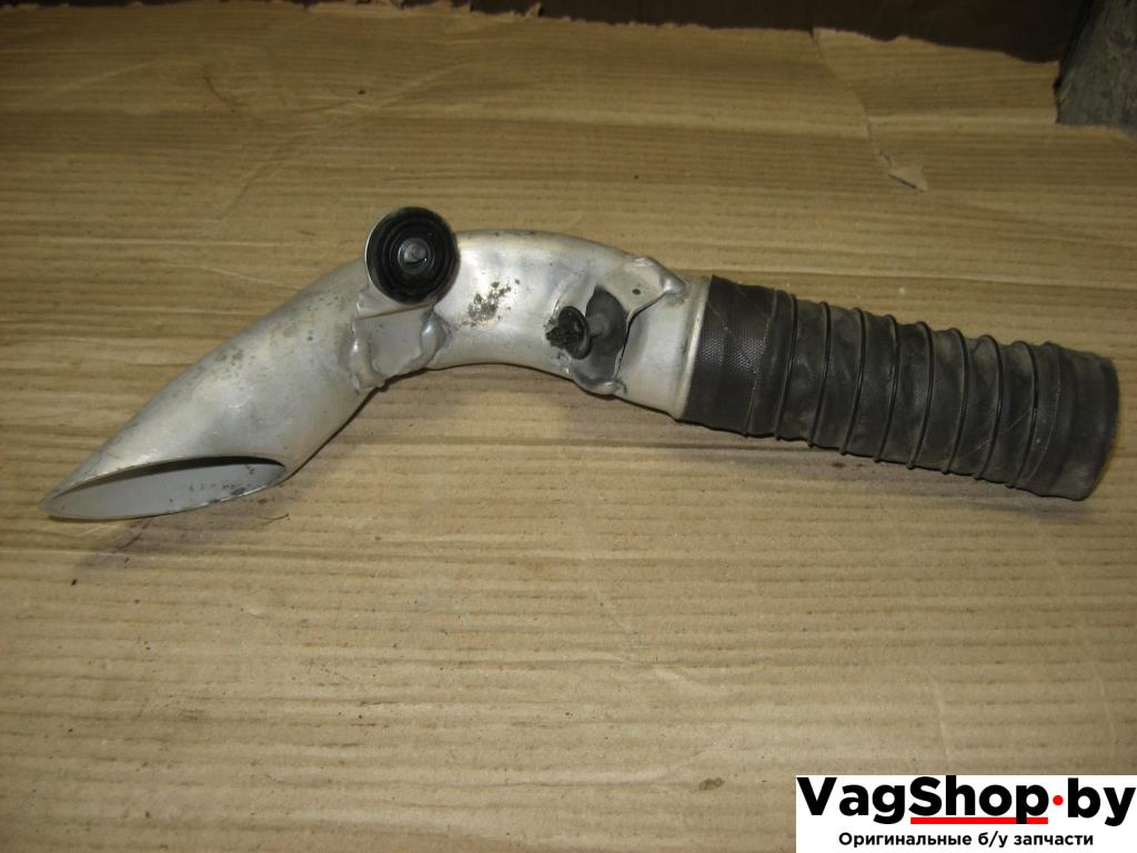 воздуховод Volkswagen Passat B7 2011, 2.0 л., TDi, CFG, дизель, АКПП, серебро, универсал, полный привод, 1K0129565AC - фото №1