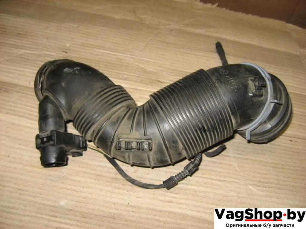 воздуховод Volkswagen Passat B7 2011, 2.0 л., TDi, CFG, дизель, АКПП, серебро, универсал, полный привод, 3C0129654AH, 5N0906391 - фото №1