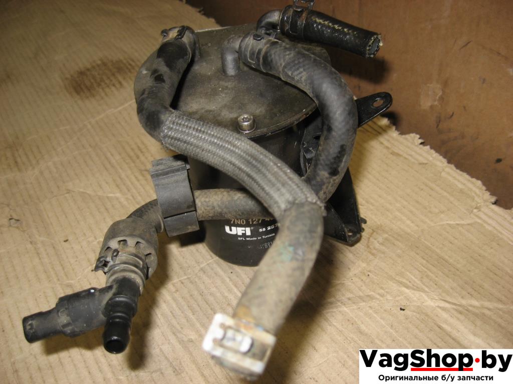 корпус топливного фильтра Volkswagen Passat B7 2011, 2.0 л., TDi, CFG, дизель, АКПП, серебро, универсал, полный привод, 7N0127400 - фото №1