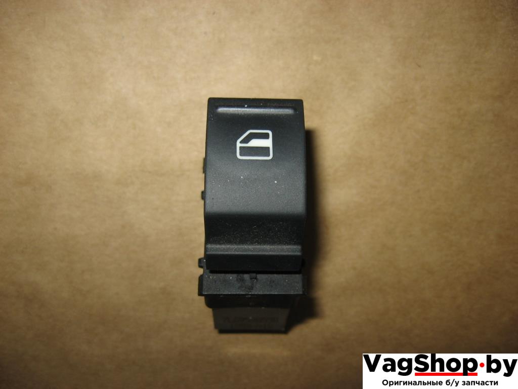 кнопка стеклоподъемника Volkswagen Golf 6 поколение 2010, 1.4 л., TSI, CAX, бензин, МКПП, серебро, универсал, передний привод, 7L6959855B - фото №1