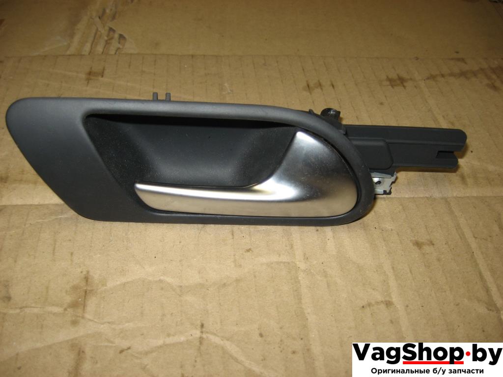 ручка внутренняя передняя правая Volkswagen Golf 6 поколение 2010, 1.4 л., TSI, CAX, бензин, МКПП, серебро, универсал, передний привод - фото №1