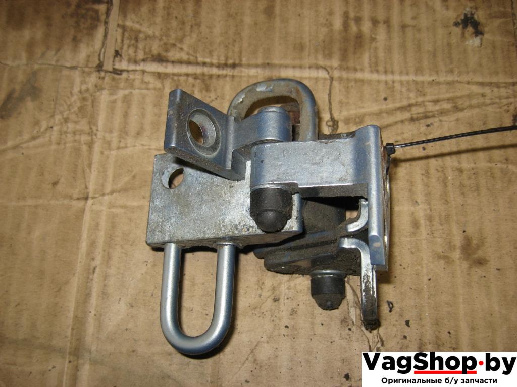 петля двери Volkswagen Passat B7 2011, 2.0 л., TDi, CFG, дизель, АКПП, серебро, универсал, полный привод - фото №1