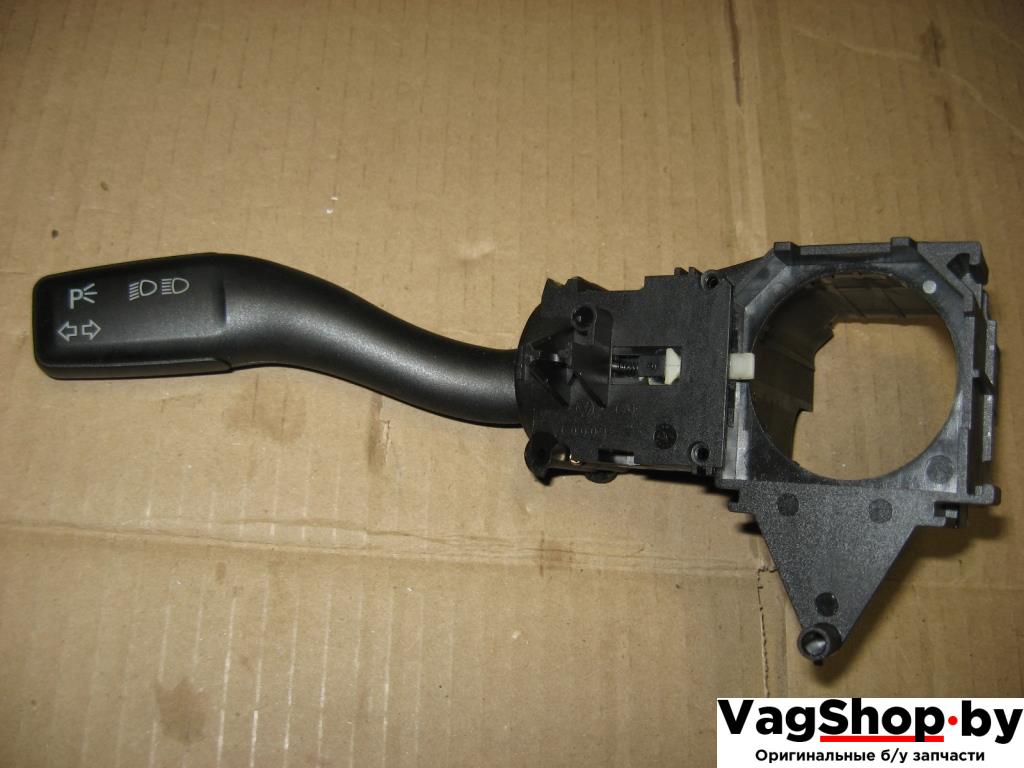 переключатель поворотов Audi A6 4F/C6 2005, 4.2 л., i, BAT, бензин, АКПП, темно-синий, седан, полный привод, 4E0953513A - фото №1