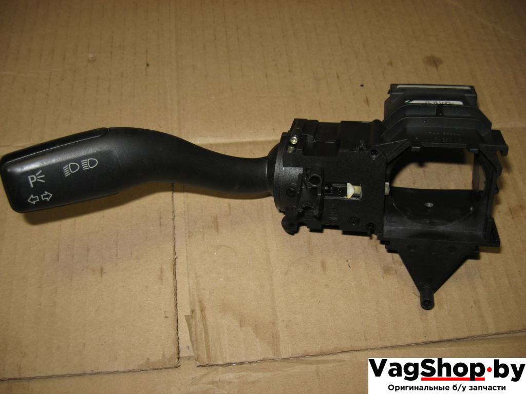 переключатель поворотов Audi A6 4F/C6 2006, 3.2 л., FSI, AUK, бензин, АКПП, черный, универсал, полный привод, 4E0953513A - фото №1