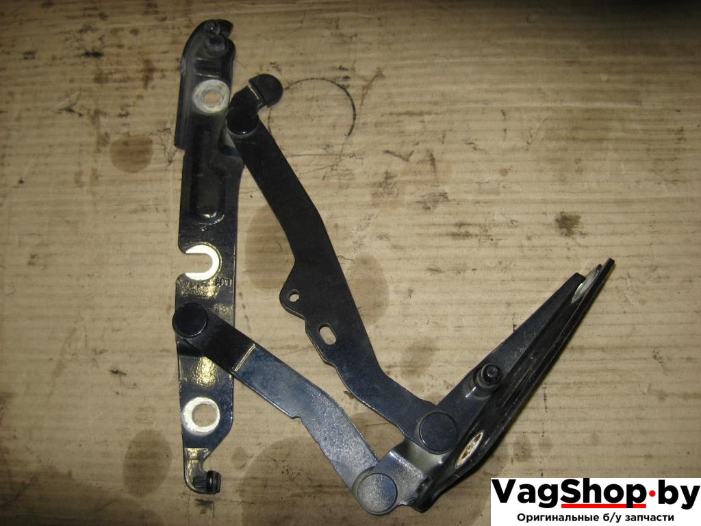 петля крышки багажника Audi A6 4F/C6 2005, 4.2 л., i, BAT, бензин, АКПП, темно-синий, седан, полный привод, 4F5827301, 4F5827302 - фото №1