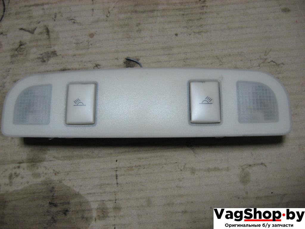 фонарь салона (плафон) Audi A6 4F/C6 2005, 4.2 л., i, BAT, бензин, АКПП, темно-синий, седан, полный привод, 4F0947111 - фото №1