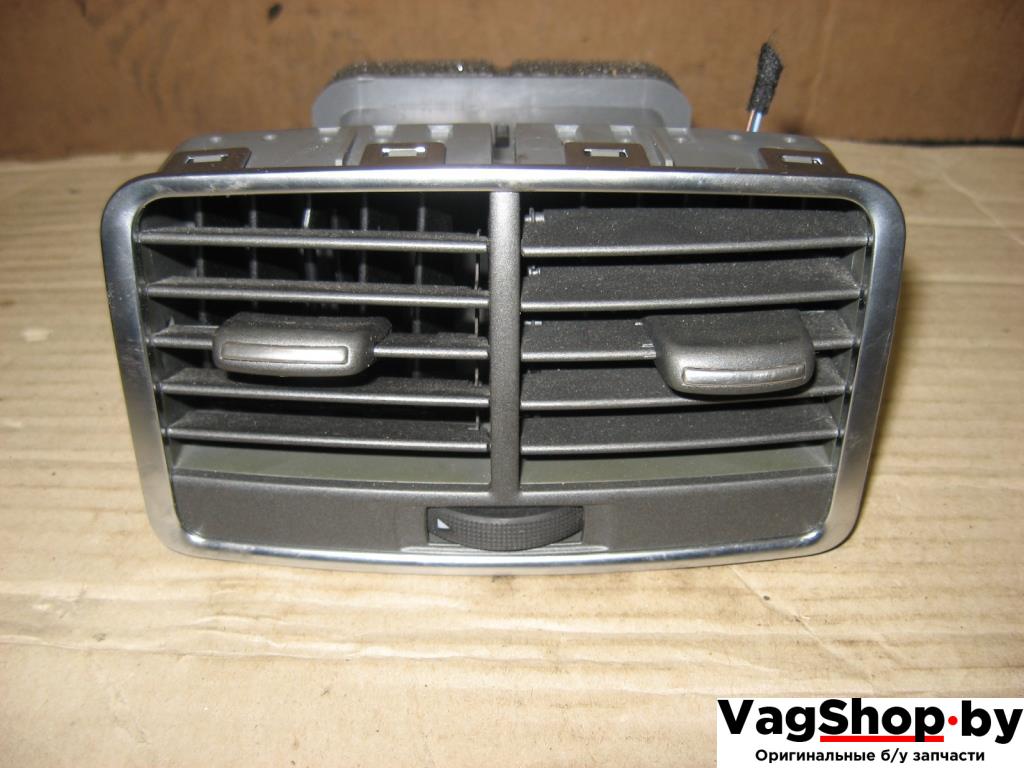 дефлектор обдува салона Audi A6 4F/C6 2006, 3.2 л., FSI, AUK, бензин, АКПП, черный, универсал, полный привод, 4F0819203B - фото №1