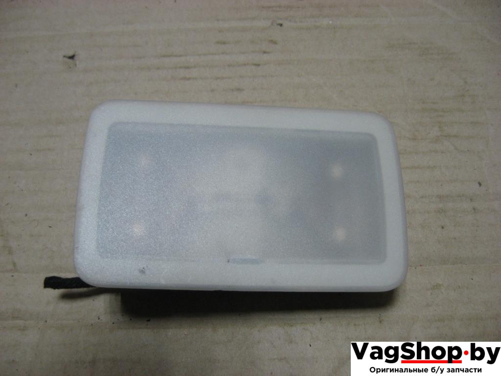 фонарь салона (плафон) Audi A6 4F/C6 2006, 3.2 л., FSI, AUK, бензин, АКПП, черный, универсал, полный привод, 4L0947123 - фото №1