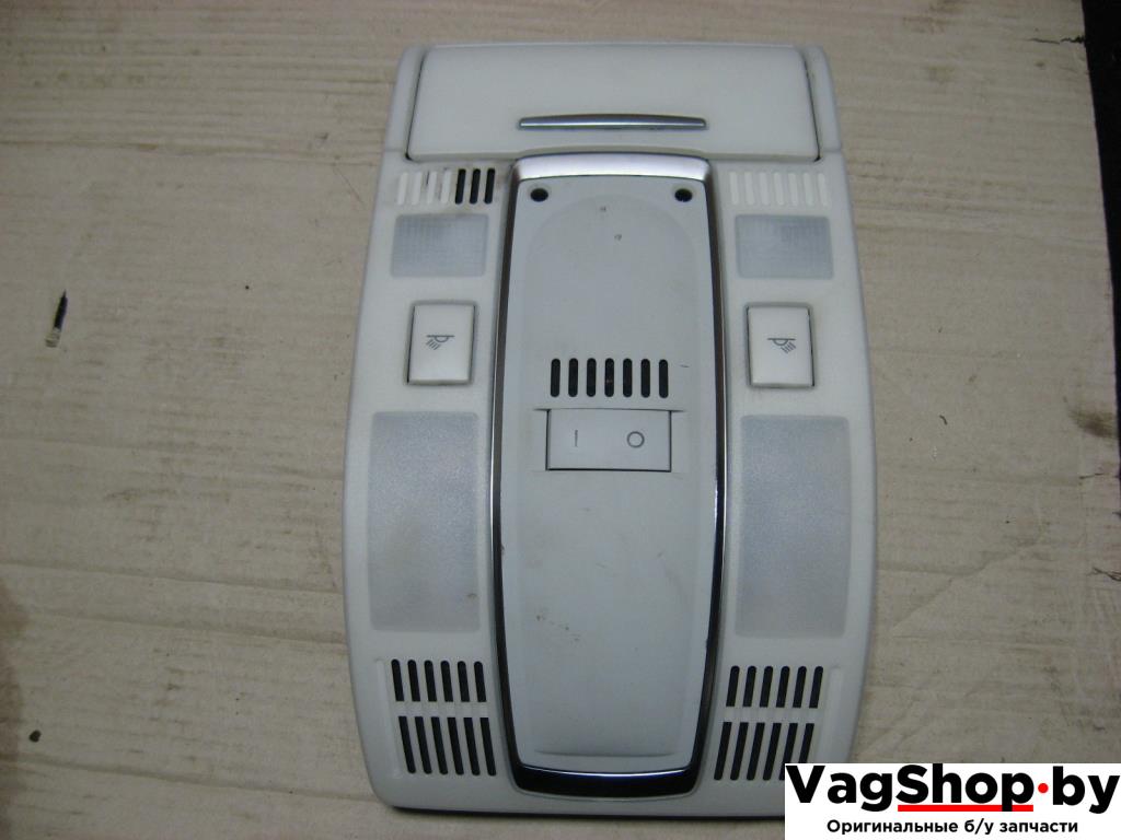 фонарь салона (плафон) Audi A6 4F/C6 2006, 3.2 л., FSI, AUK, бензин, АКПП, черный, универсал, полный привод, 4F0947135H - фото №1