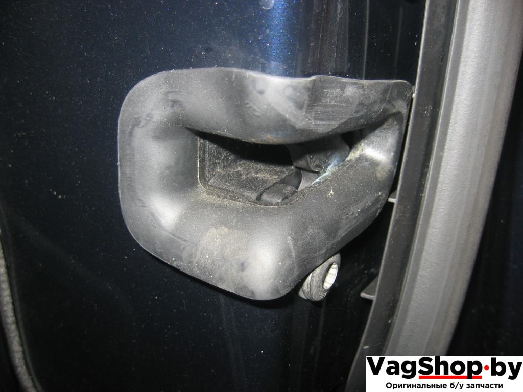 замок двери передней правой Audi A6 4F/C6 2005, 4.2 л., i, BAT, бензин, АКПП, темно-синий, седан, полный привод, 4F2837016 - фото №1