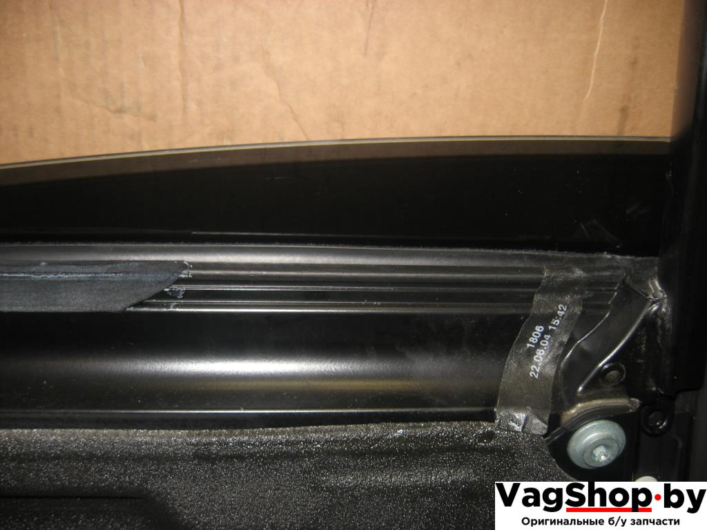 стекло двери задней левой Audi A6 4F/C6 2005, 4.2 л., i, BAT, бензин, АКПП, темно-синий, седан, полный привод - фото №1