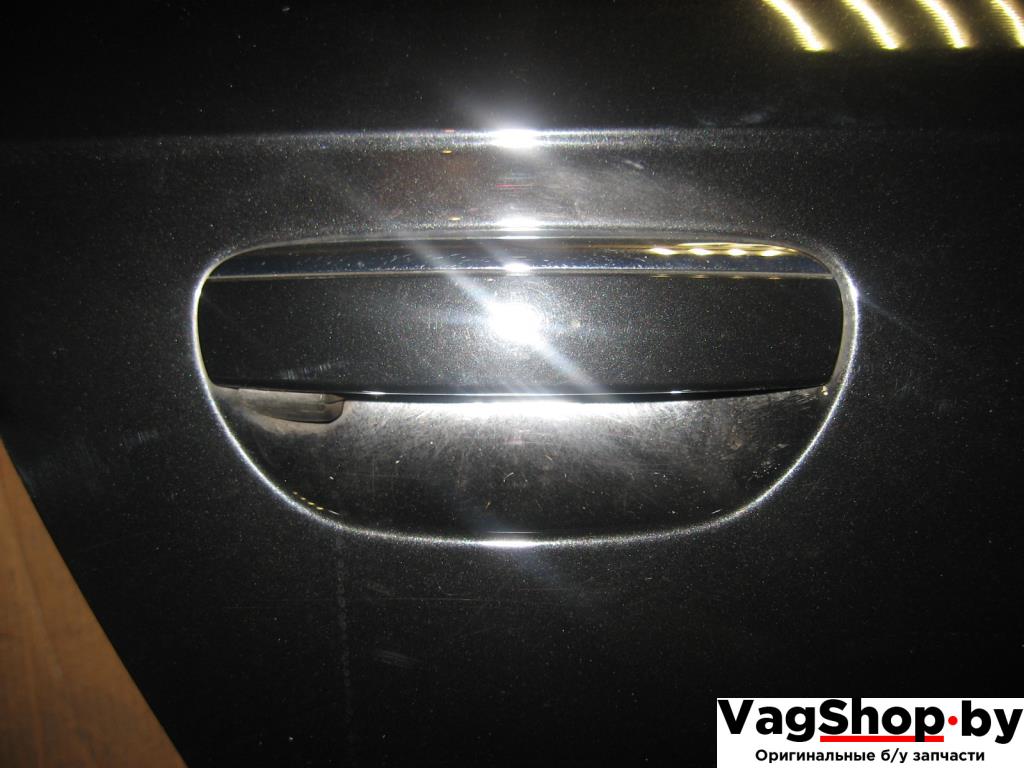 ручка наружная задняя правая Audi A6 4F/C6 2006, 3.2 л., FSI, AUK, бензин, АКПП, черный, универсал, полный привод - фото №1