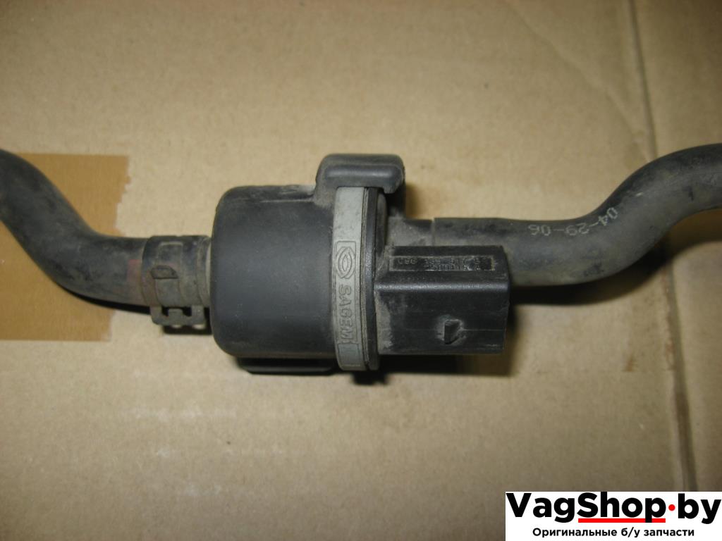 электромагнитный клапан Volkswagen Golf Plus 1 поколение 2006, 1.6 л., FSI, BLF, бензин, МКПП, черный, хетчбэк 5 дв., передний привод, 058133517B - фото №1