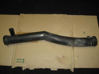 трубка охлаждающей жидкости Volkswagen Golf Plus 1 поколение 2006, 1.6 л., FSI, BLF, бензин, МКПП, черный, хетчбэк 5 дв., передний привод, 03C121065B