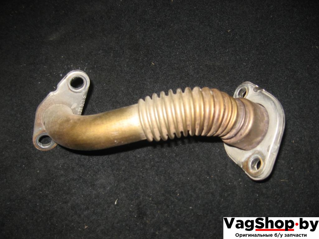 трубка системы рециркуляции EGR Volkswagen Golf Plus 1 поколение 2006, 1.6 л., FSI, BLF, бензин, МКПП, черный, хетчбэк 5 дв., передний привод, 03C131521S - фото №1
