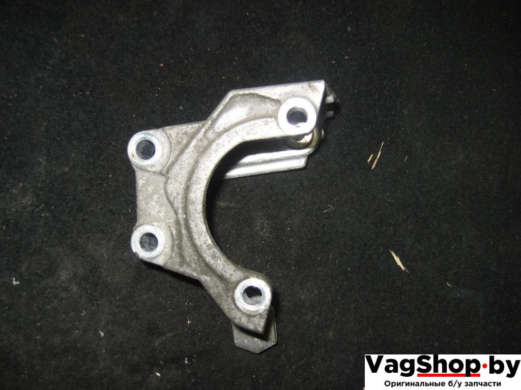 кронштейн гидроусилителя Audi A6 4F/C6 2007, 2.8 л., FSI, BDX, бензин, АКПП, черный, универсал, передний привод, 06E145393B - фото №1