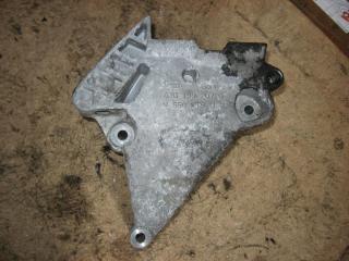 кронштейн двигателя Volkswagen Touran 1 поколение [рестайлинг] 2006, 1.9 л., TDi, BLS, дизель, МКПП, синий, минивэн, передний привод, 03G199207G