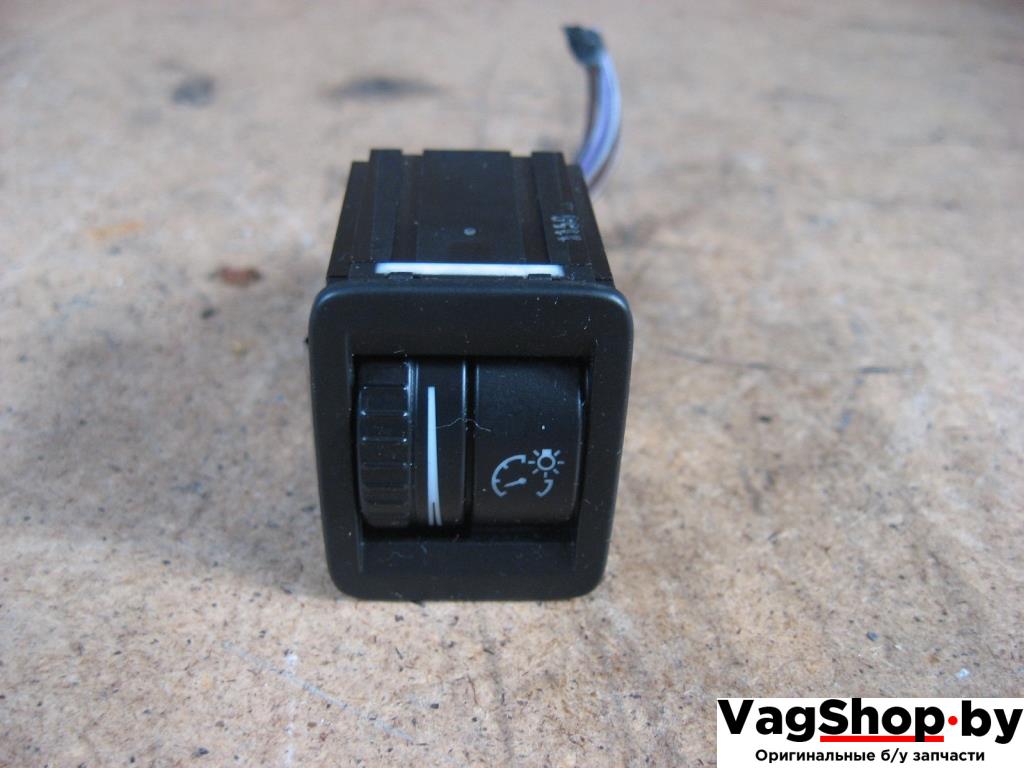 кнопка освещения панели приборов Volkswagen Passat B6 2010, 1.4 л., TSI, бензин, газ, АКПП, белый, универсал, передний привод, 3C0941334A - фото №1