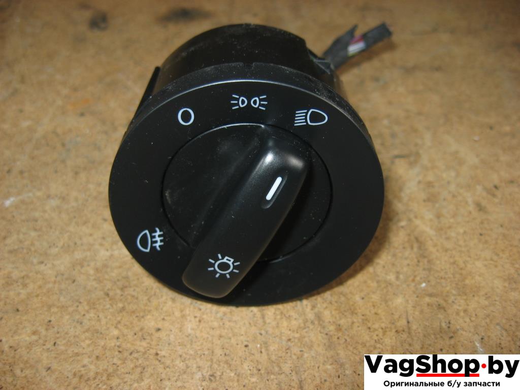 переключатель света Volkswagen Passat B6 2010, 1.4 л., TSI, бензин, газ, АКПП, белый, универсал, передний привод, 1K0941431BC - фото №1