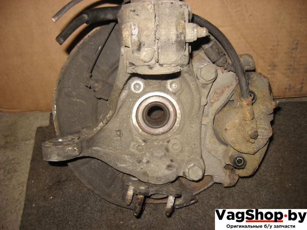 защитный кожух тормозного механизма Volkswagen Passat B6 2010, 1.4 л., TSI, бензин, газ, АКПП, белый, универсал, передний привод - фото №1