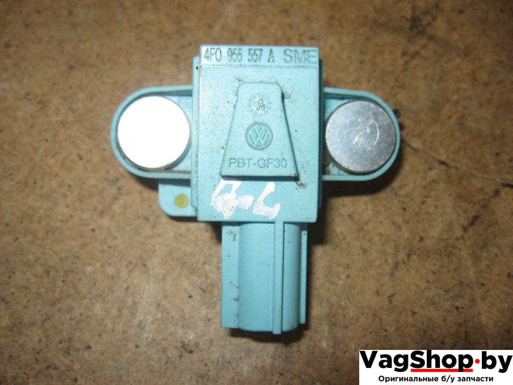 датчик удара Audi A6 4F/C6 2007, 2.8 л., FSI, BDX, бензин, АКПП, черный, универсал, передний привод, 4F0955557A - фото №1
