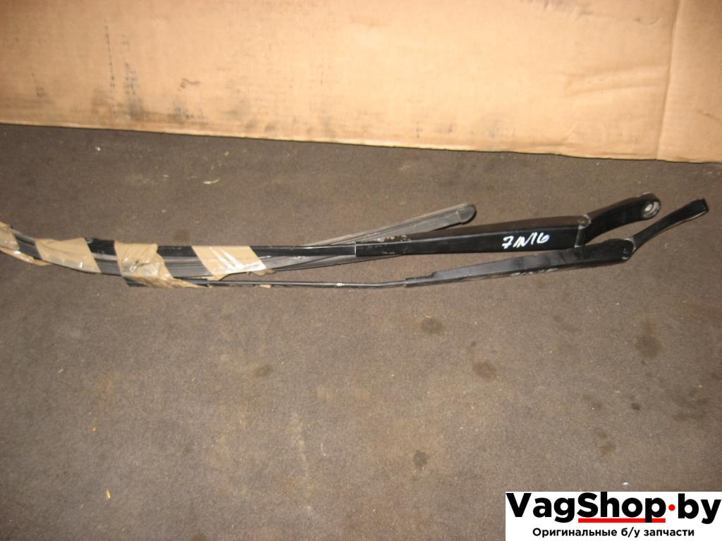 щеткодержатель (поводок стеклоочистителя, дворник) Volkswagen Touran 1 поколение 2004, 2.0 л., TDi, BKD, дизель, АКПП, серебро, минивэн, передний привод, 1T0955409A - фото №1