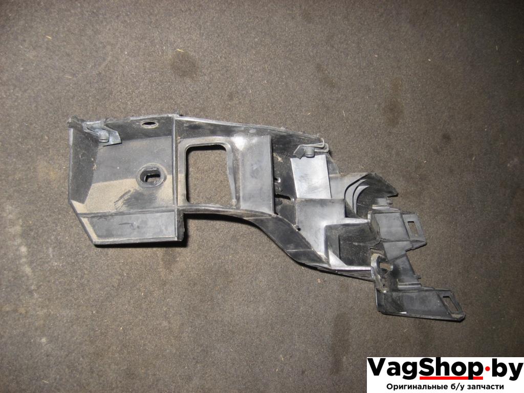 Крепление бампера заднего Volkswagen Golf 5 поколение 2005, 2.0 л., TDi, BMM, дизель, АКПП, черный, хетчбэк 5 дв., передний привод, 1K6807394 - фото №1