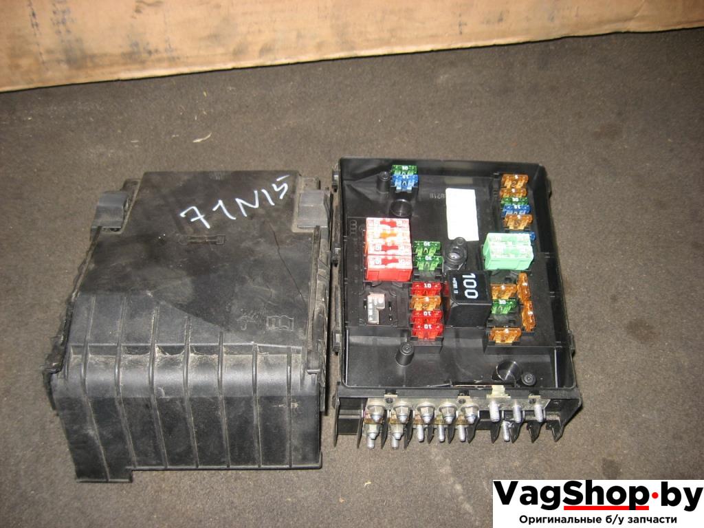 блок предохранителей Volkswagen Golf 5 поколение 2005, 2.0 л., TDi, BMM, дизель, АКПП, черный, хетчбэк 5 дв., передний привод, 1K0937125A - фото №1