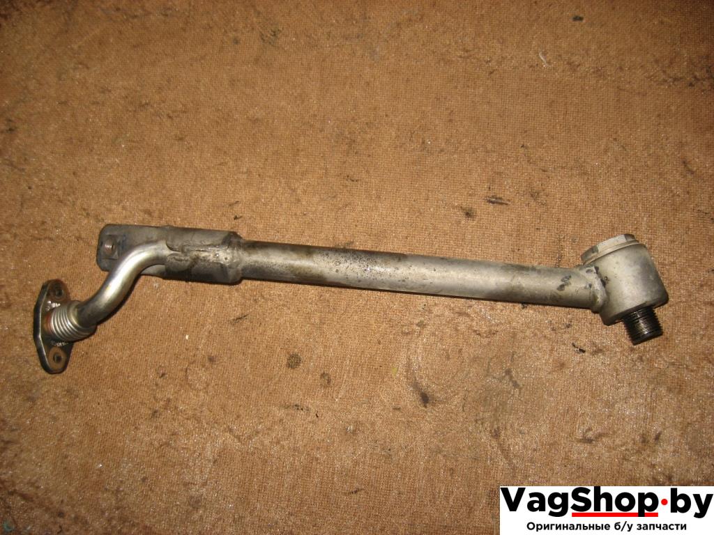 масляная трубка турбины Volkswagen Golf 5 поколение 2007, 1.9 л., TDi, BLS, дизель, МКПП, черный, универсал, передний привод, 03G145535F - фото №1