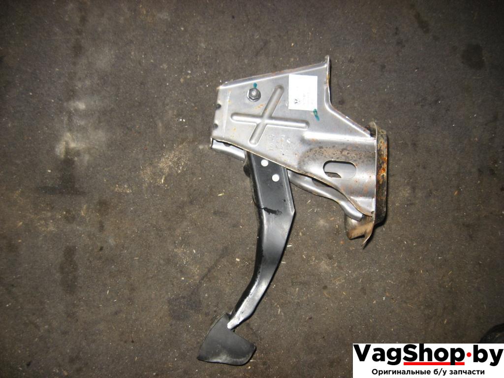 педаль тормоза Volkswagen Golf 5 поколение 2007, 1.9 л., TDi, BLS, дизель, МКПП, черный, универсал, передний привод, 1K1721057AM - фото №1