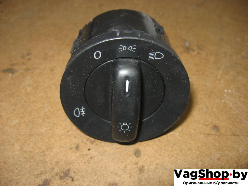 переключатель света Volkswagen Golf 5 поколение 2007, 1.9 л., TDi, BLS, дизель, МКПП, черный, универсал, передний привод, 1K0941431AH - фото №1