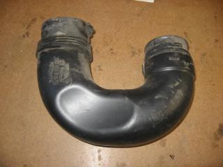 воздуховод Volkswagen Golf 5 поколение 2007, 1.9 л., TDi, BLS, дизель, МКПП, черный, универсал, передний привод, 1K0129618BQ