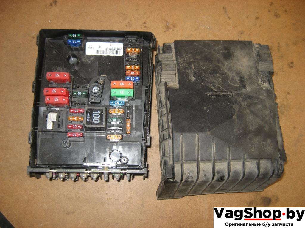 блок предохранителей Volkswagen Golf 5 поколение 2007, 1.9 л., TDi, BLS, дизель, МКПП, черный, универсал, передний привод, 1K0937125A - фото №1