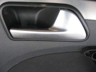 ручка внутренняя передняя правая Volkswagen Touran 1 поколение [рестайлинг] 2009, 2.0 л., TDi, BMN, дизель, МКПП, черный, минивэн, передний привод