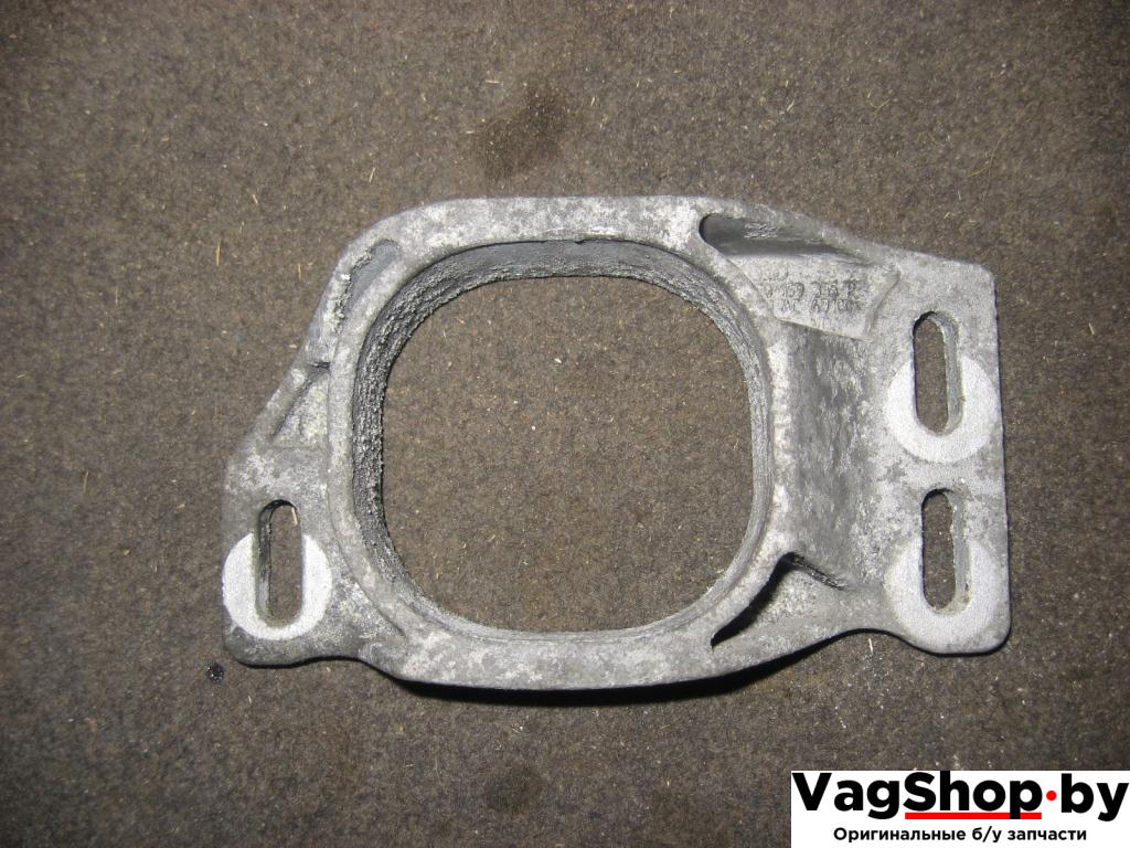 кронштейн двигателя Audi A4 B7 2007, 3.0 л., TDi, ASB, дизель, МКПП, серый, универсал, полный привод, 8E0199335P - фото №1