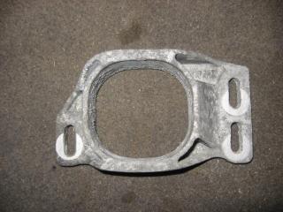 кронштейн двигателя Audi A4 B7 2007, 3.0 л., TDi, ASB, дизель, МКПП, серый, универсал, полный привод, 8E0199335P