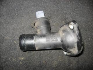 корпус термостата Volkswagen Touran 1 поколение 2004, 2.0 л., TDi, BKD, дизель, АКПП, серебро, минивэн, передний привод, 03G121121D